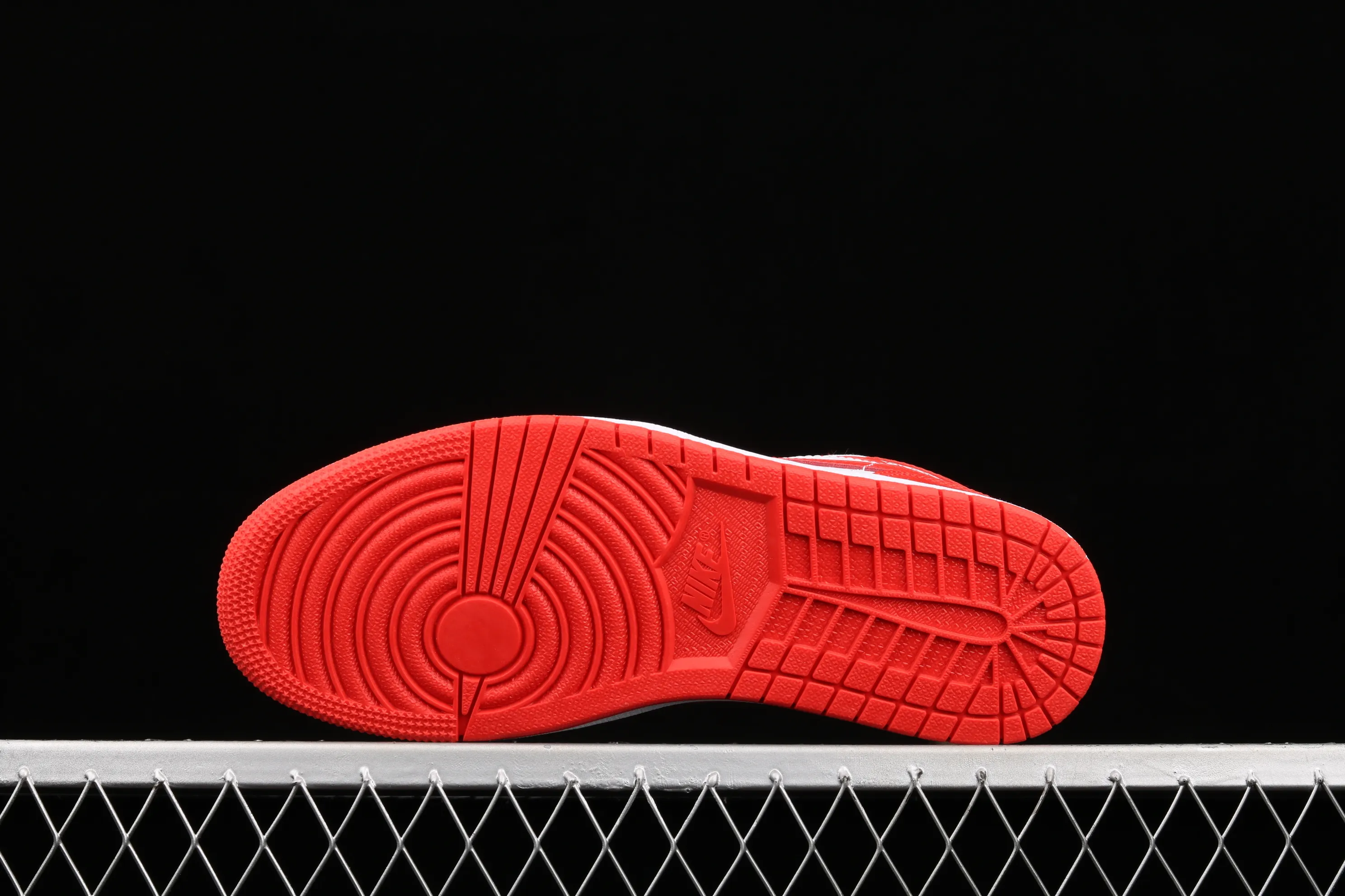 All Categories Air Jordan Jordan Series Basketball Shoes Air Jordan 1 Mid Air Jordan 1 Mid AJ1 Joe 1 White Orange Mid-top Versatile Casual Sports Shoes BQ6472-116
